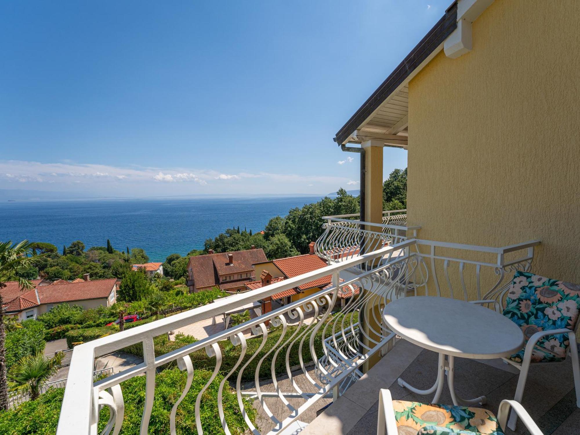 Villa Mona Lisa Lovran - Croatia Buitenkant foto