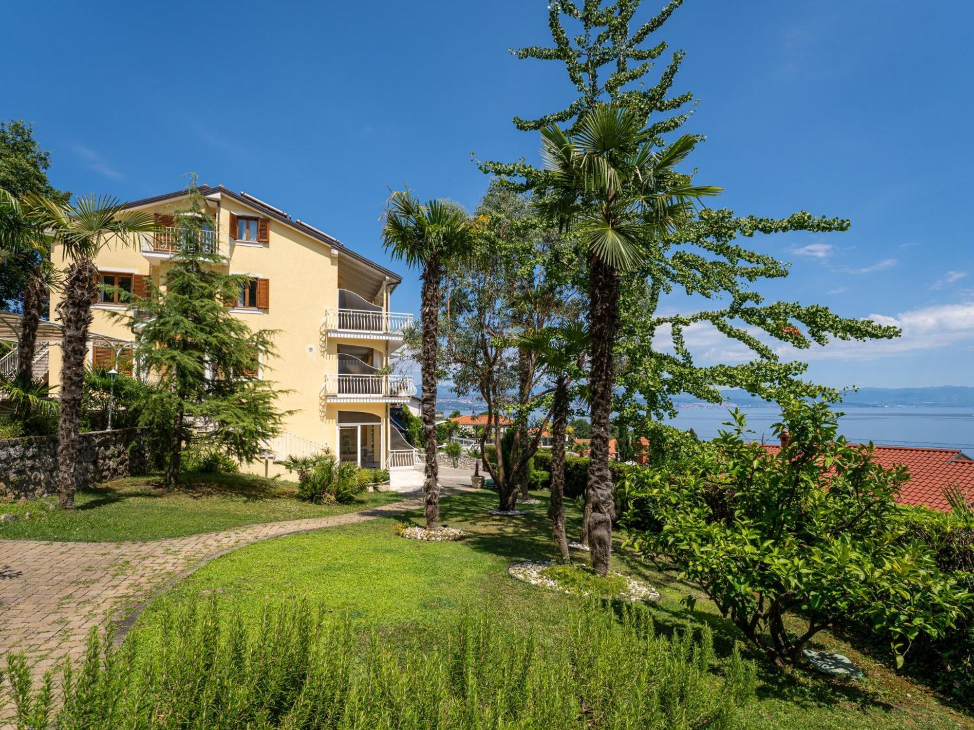 Villa Mona Lisa Lovran - Croatia Buitenkant foto