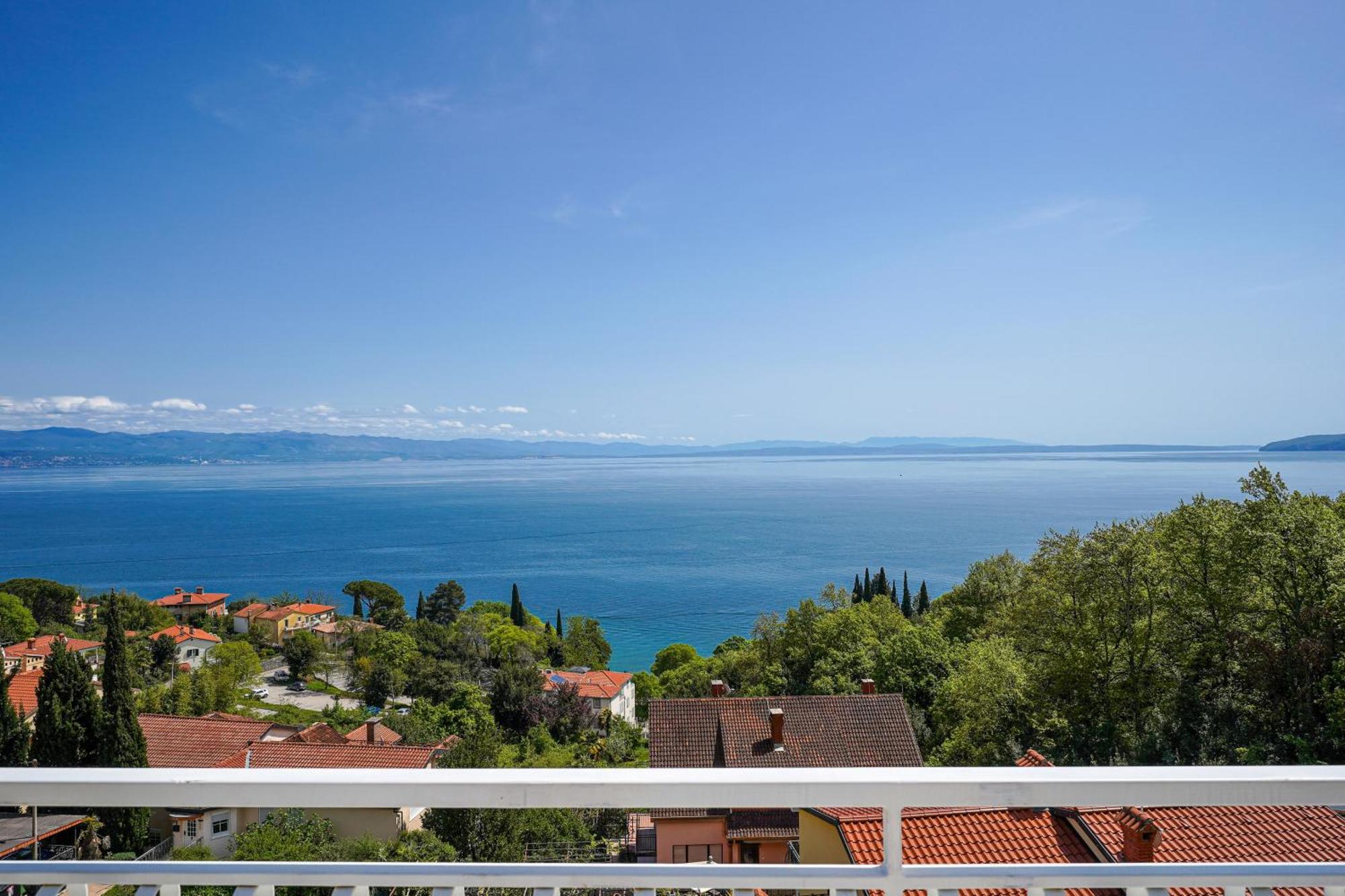 Villa Mona Lisa Lovran - Croatia Buitenkant foto